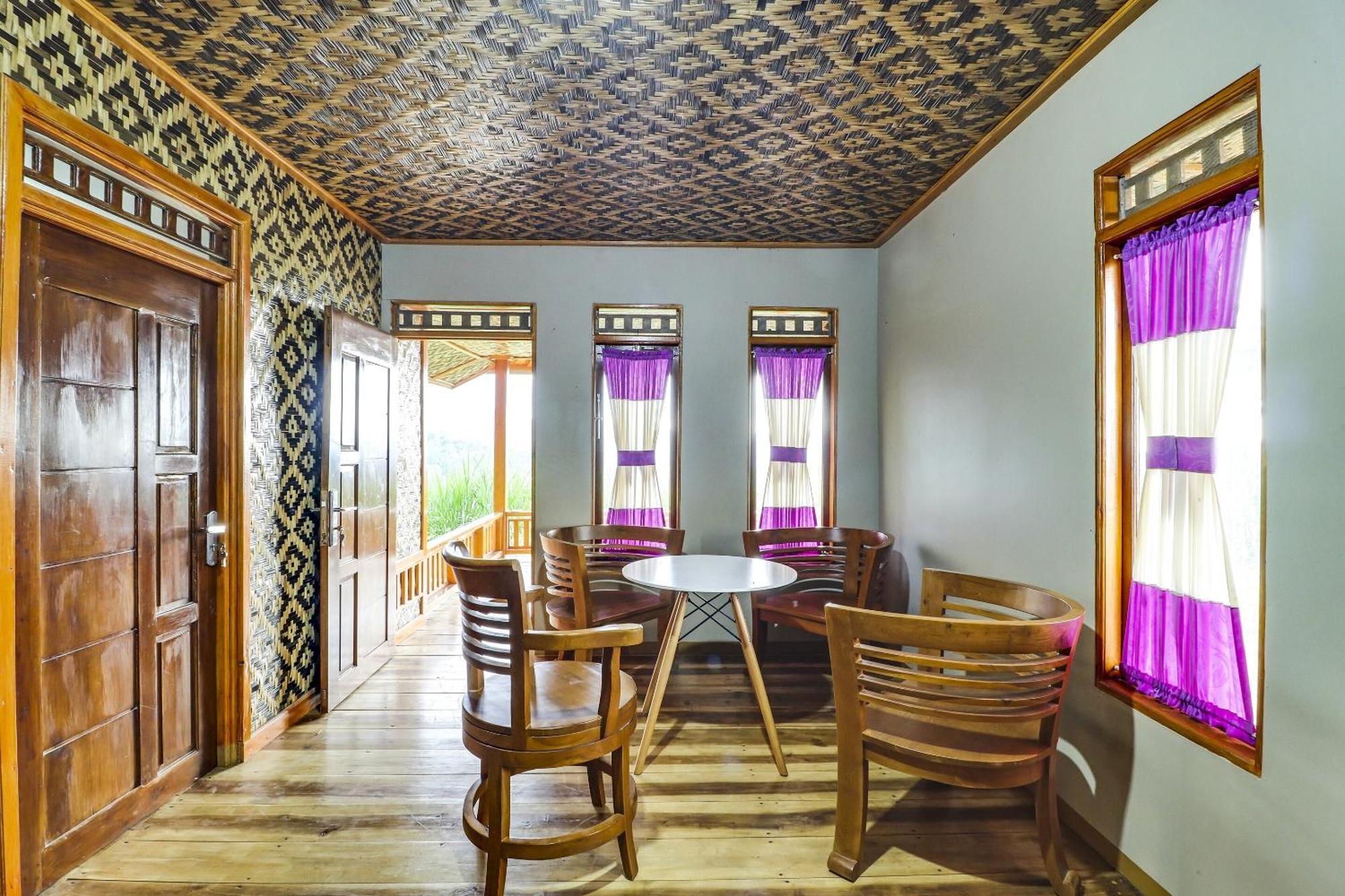 Oyo Homes 90956 Desa Wisata Guranteng Pendjalu Екстер'єр фото