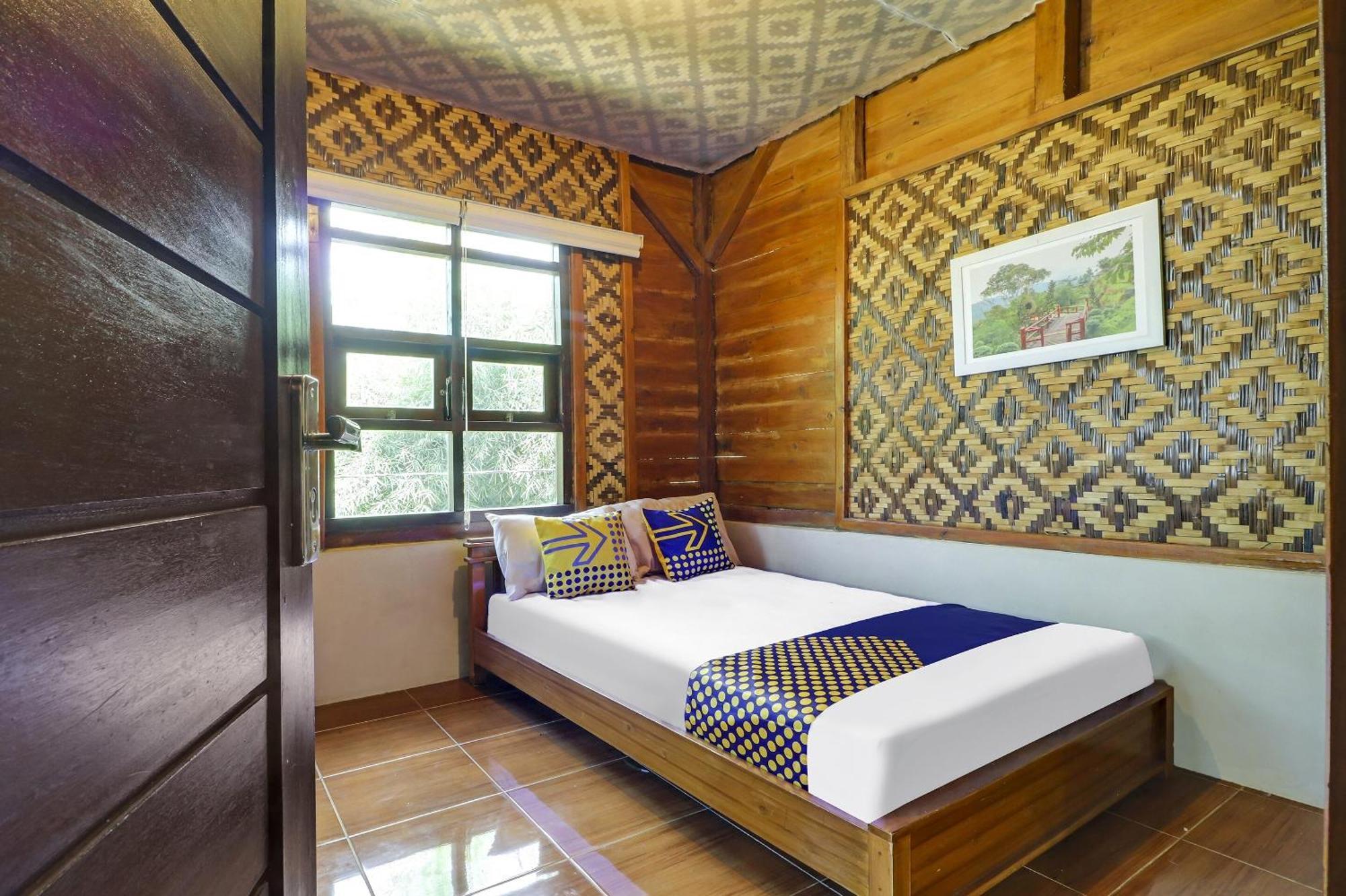 Oyo Homes 90956 Desa Wisata Guranteng Pendjalu Екстер'єр фото