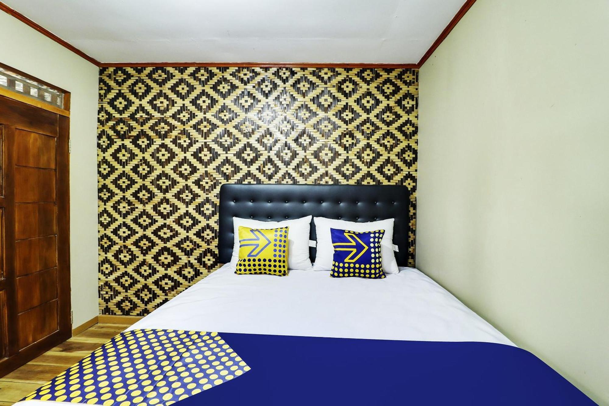 Oyo Homes 90956 Desa Wisata Guranteng Pendjalu Екстер'єр фото