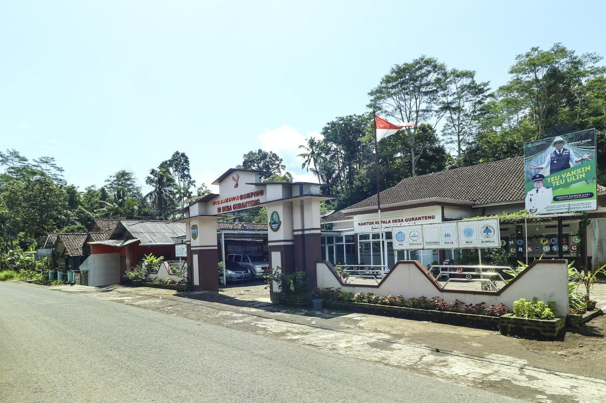 Oyo Homes 90956 Desa Wisata Guranteng Pendjalu Екстер'єр фото